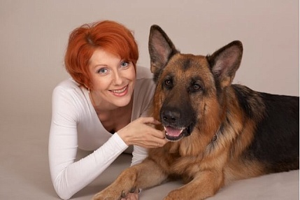 Оксана Сташенко взяла шефство над бездомными собаками